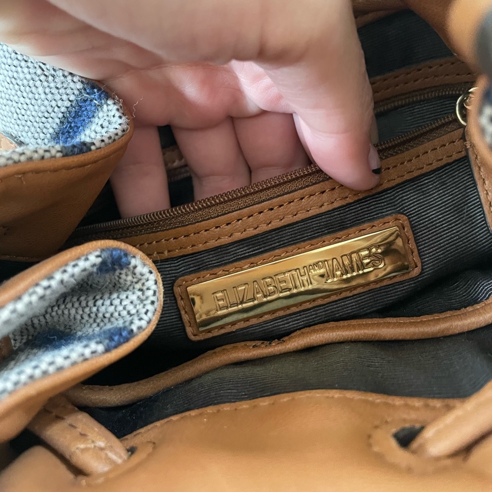 NWOT Olsen sisters’ brand Elizabeth and James striped bucket bag - Picture 2 of 2